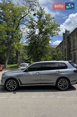 Позашляховик / Кросовер BMW X7 2023 в 