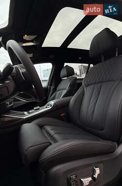 Позашляховик / Кросовер BMW X7 2025 в 