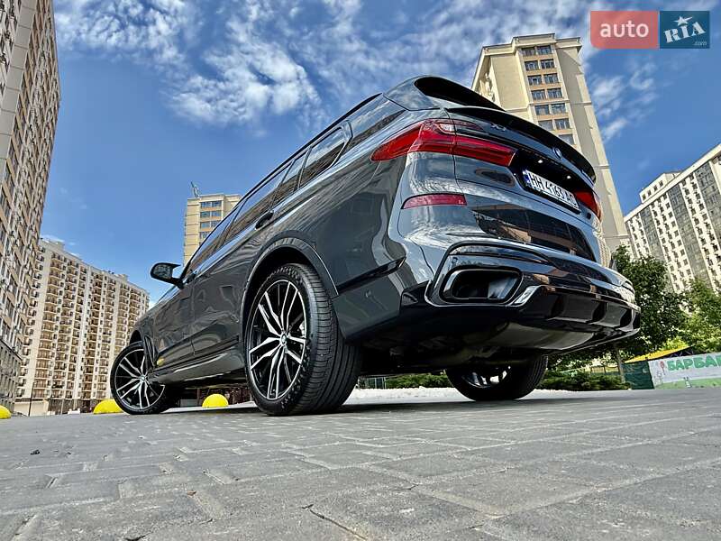 Внедорожник / Кроссовер BMW X7 2021 в Одессе