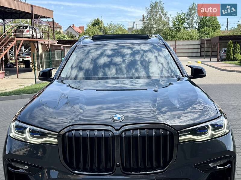 Внедорожник / Кроссовер BMW X7 2021 в Одессе