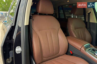 Позашляховик / Кросовер BMW X7 2019 в 