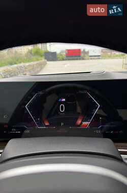 Позашляховик / Кросовер BMW X7 2022 в 