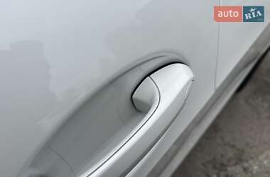 Позашляховик / Кросовер BMW X7 2022 в 