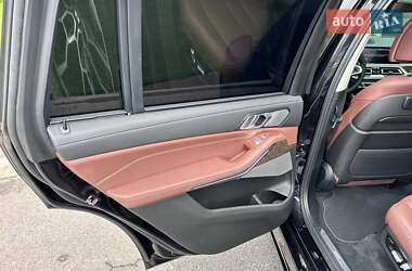Позашляховик / Кросовер BMW X7 2019 в 