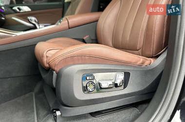 Позашляховик / Кросовер BMW X7 2019 в 