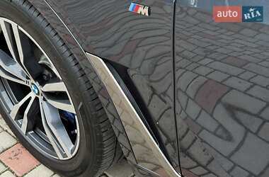 Позашляховик / Кросовер BMW X7 2020 в 