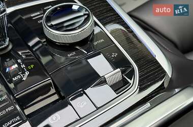 Позашляховик / Кросовер BMW X7 2020 в 