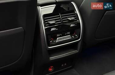 Позашляховик / Кросовер BMW X7 2020 в 