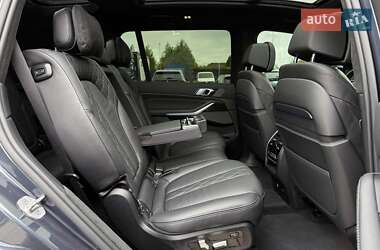 Позашляховик / Кросовер BMW X7 2020 в 