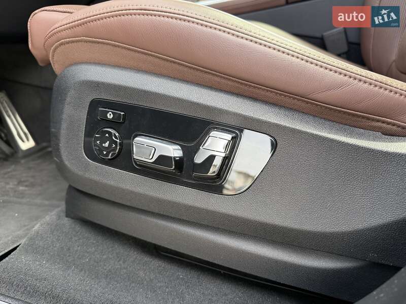 Внедорожник / Кроссовер BMW X7 2023 в Днепре