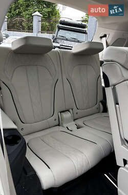 Внедорожник / Кроссовер BMW X7 2020 в 