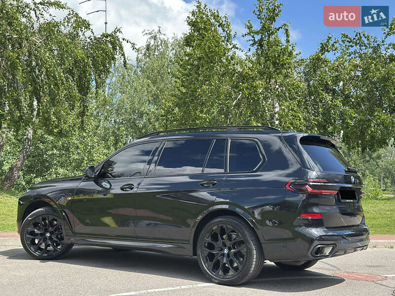 Внедорожник / Кроссовер BMW X7 2024 в Киеве
