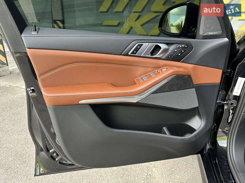 Внедорожник / Кроссовер BMW X7 2024 в Киеве