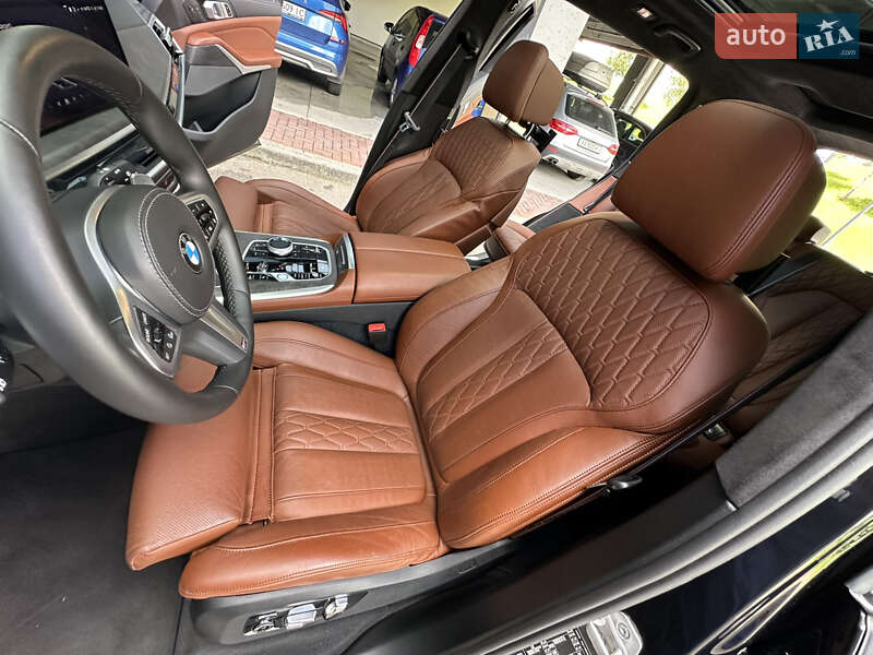 Внедорожник / Кроссовер BMW X7 2024 в Киеве