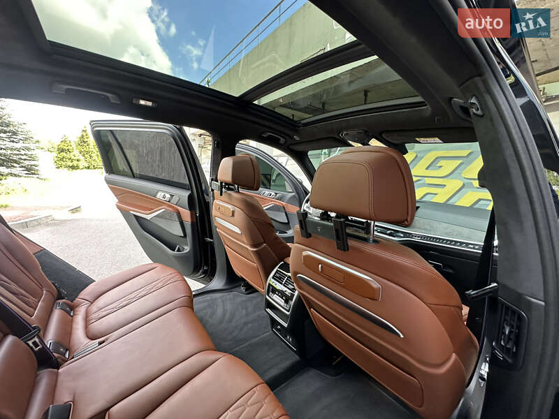 Внедорожник / Кроссовер BMW X7 2024 в Киеве