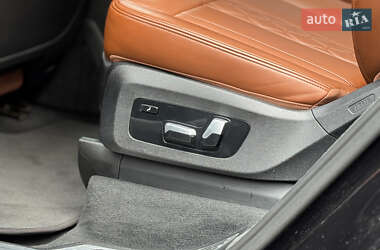 Внедорожник / Кроссовер BMW X7 2020 в 