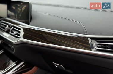 Внедорожник / Кроссовер BMW X7 2020 в 