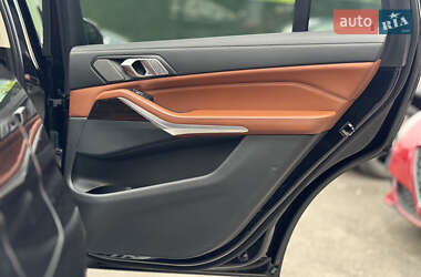 Внедорожник / Кроссовер BMW X7 2020 в 
