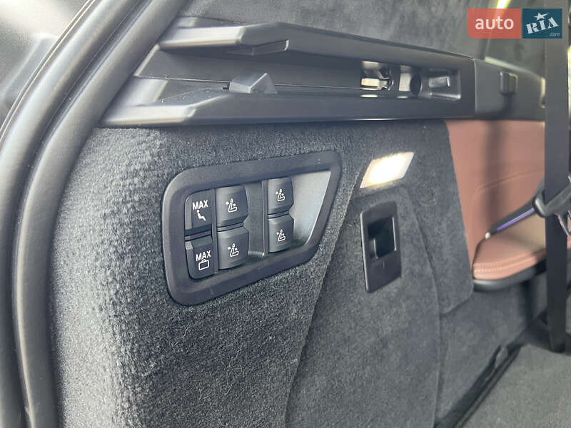 Позашляховик / Кросовер BMW X7 2021 в Києві