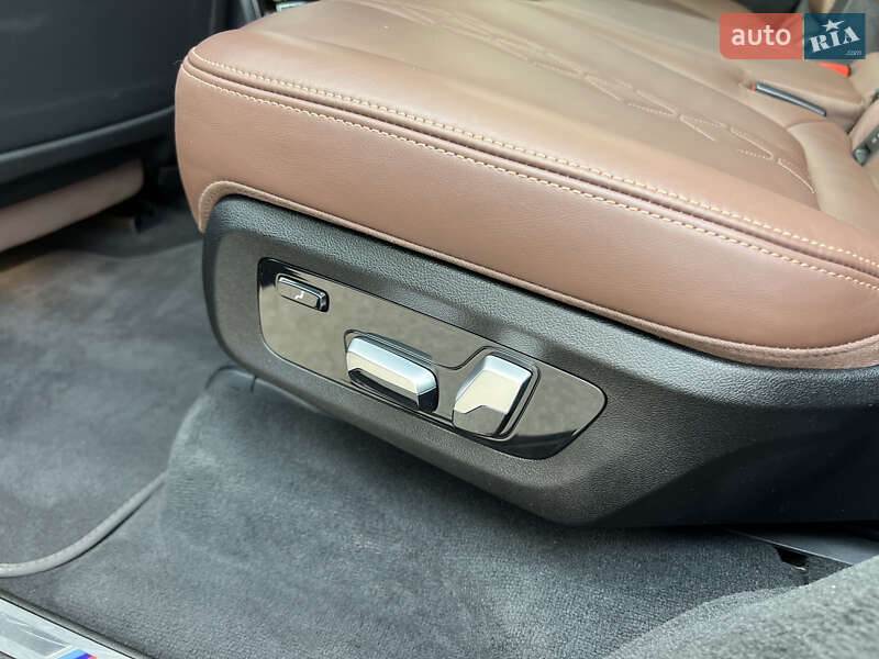 Позашляховик / Кросовер BMW X7 2021 в Києві