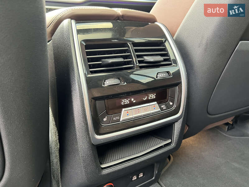 Позашляховик / Кросовер BMW X7 2021 в Києві