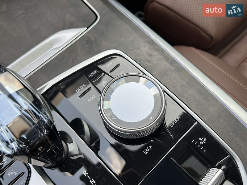 Позашляховик / Кросовер BMW X7 2021 в Києві