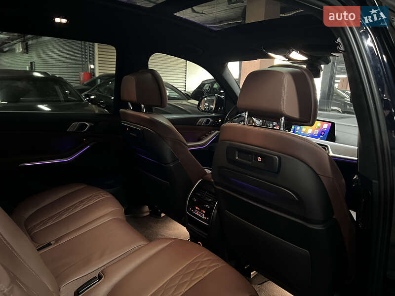 Позашляховик / Кросовер BMW X7 2021 в Києві