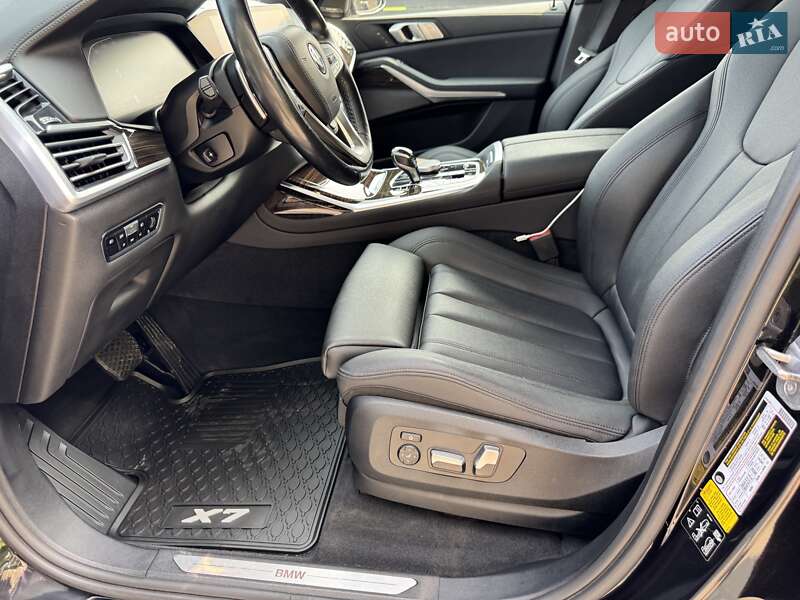Внедорожник / Кроссовер BMW X7 2019 в Луцке