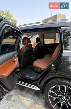 Внедорожник / Кроссовер BMW X7 2019 в 