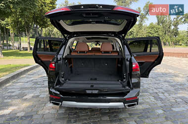 Внедорожник / Кроссовер BMW X7 2019 в 