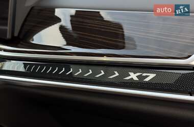 Внедорожник / Кроссовер BMW X7 2022 в 