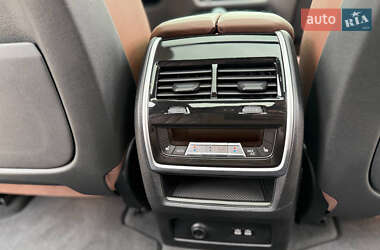 Внедорожник / Кроссовер BMW X7 2021 в 
