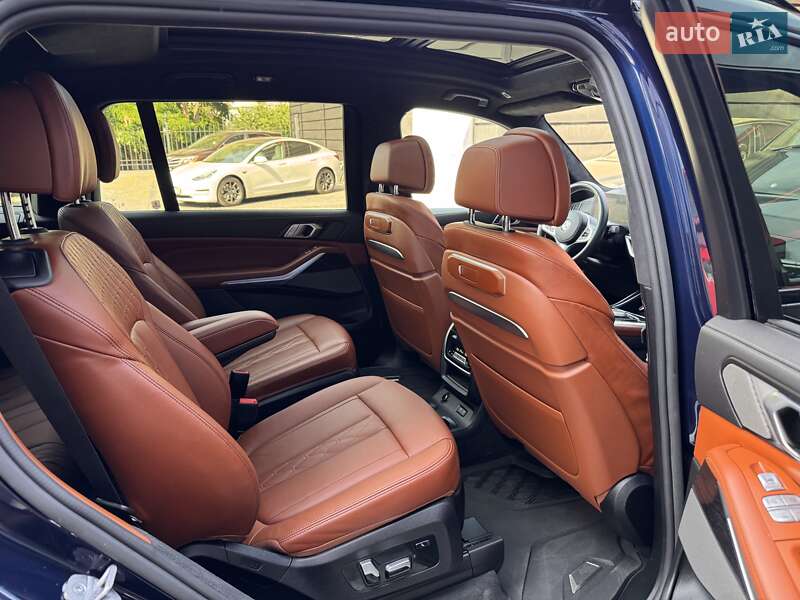 Внедорожник / Кроссовер BMW X7 2022 в Одессе