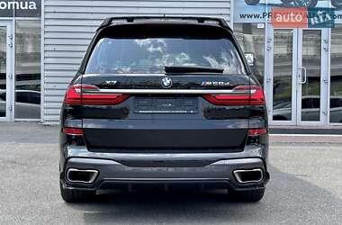 Внедорожник / Кроссовер BMW X7 2022 в 