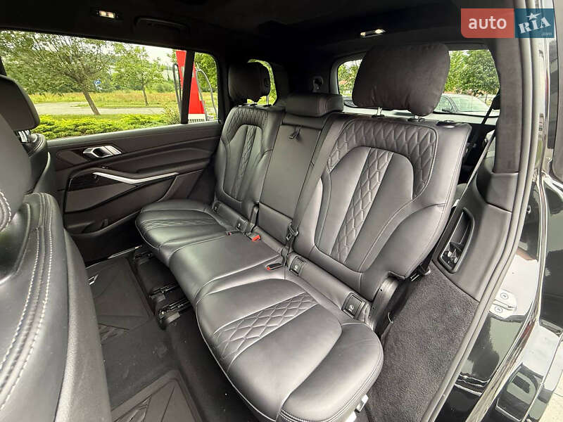 Внедорожник / Кроссовер BMW X7 2021 в Житомире