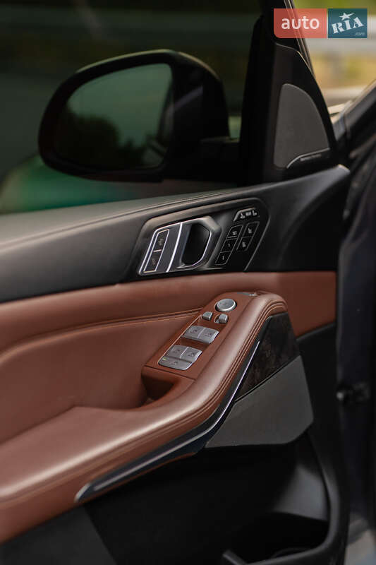 Внедорожник / Кроссовер BMW X7 2019 в Хмельницком