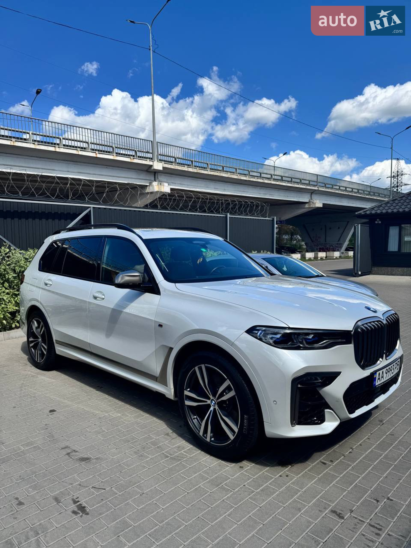 2020 BMW X7 - мініатюра 2
