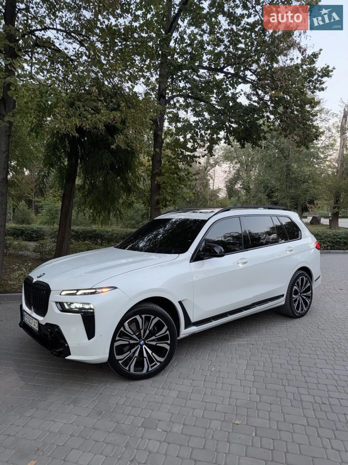2023 BMW X7 - мініатюра 11