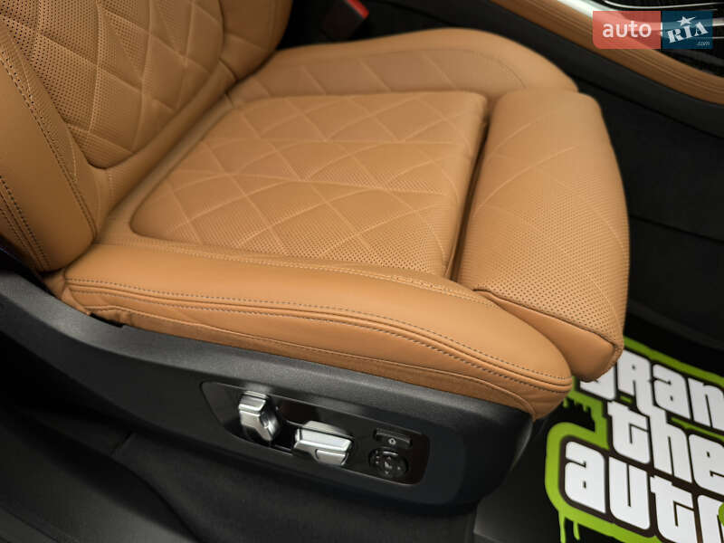 Внедорожник / Кроссовер BMW X7 2022 в Киеве