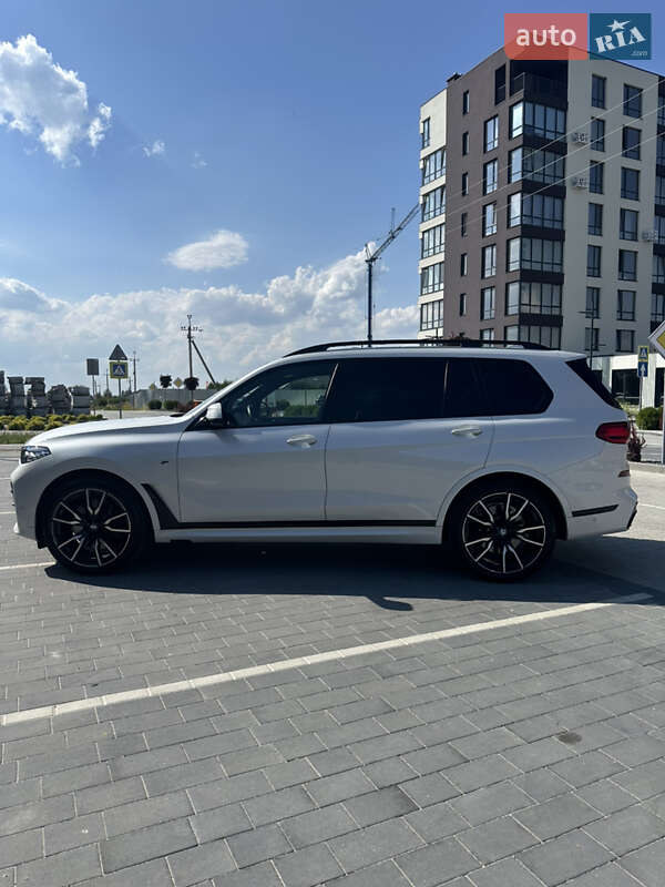 Внедорожник / Кроссовер BMW X7 2022 в Городке