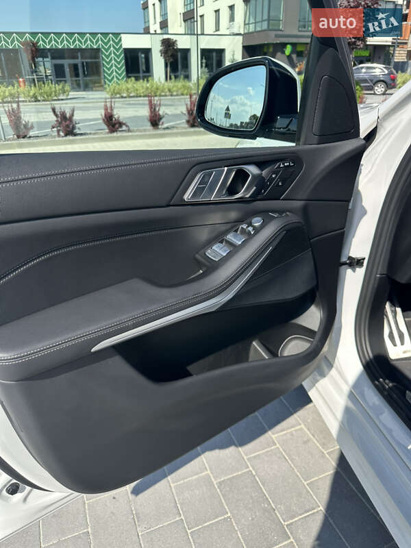 Внедорожник / Кроссовер BMW X7 2022 в Городке