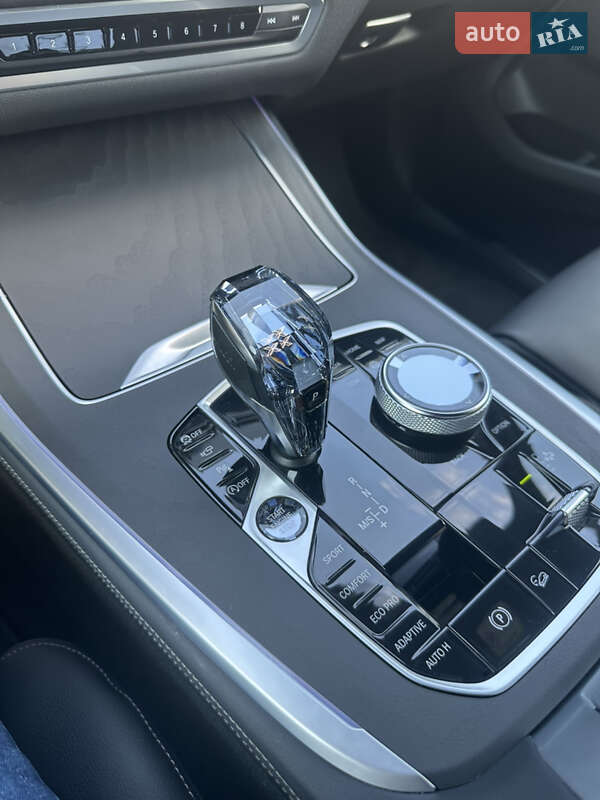 Внедорожник / Кроссовер BMW X7 2022 в Городке