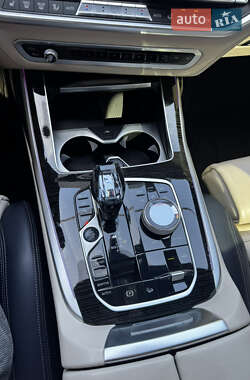 Внедорожник / Кроссовер BMW X7 2019 в 