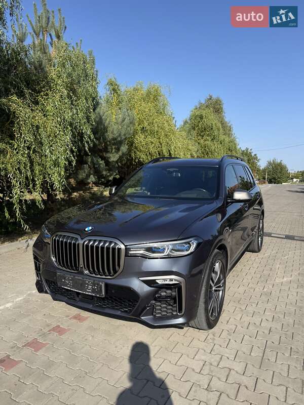 Позашляховик / Кросовер BMW X7 2020 в 