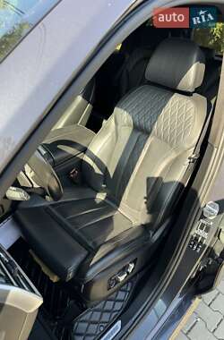 Позашляховик / Кросовер BMW X7 2020 в 