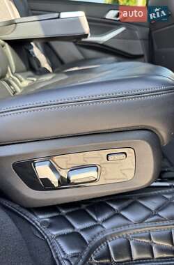 Позашляховик / Кросовер BMW X7 2020 в 