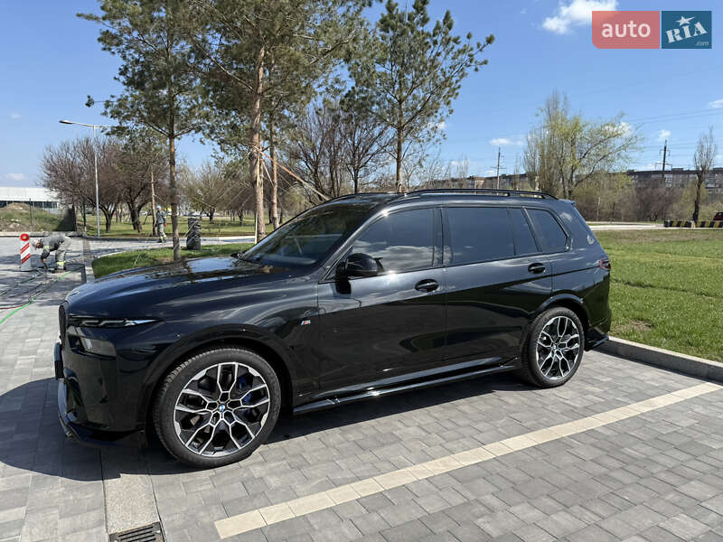 Внедорожник / Кроссовер BMW X7 2024 в Кривом Роге