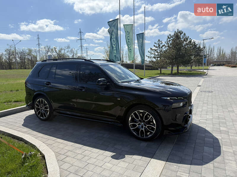 Внедорожник / Кроссовер BMW X7 2024 в Кривом Роге