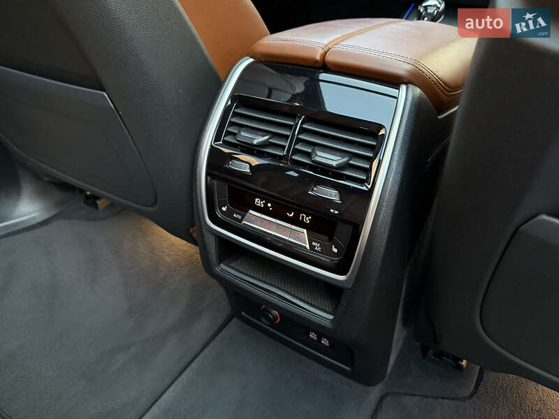 Внедорожник / Кроссовер BMW X7 2020 в Киеве