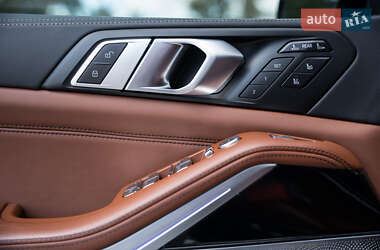 Внедорожник / Кроссовер BMW X7 2023 в 